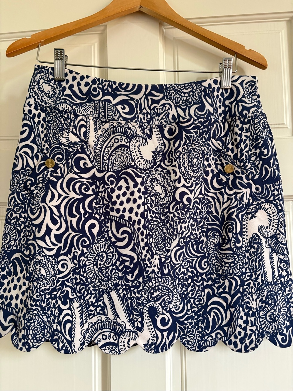 Lilly Pulitzer Navy and White Printed Scallop Hem Mini Skirt